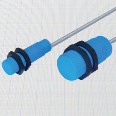 Емкостный датчик приближения серии АКС18-30П...СцилиндрическийIP65с усиленным выходом