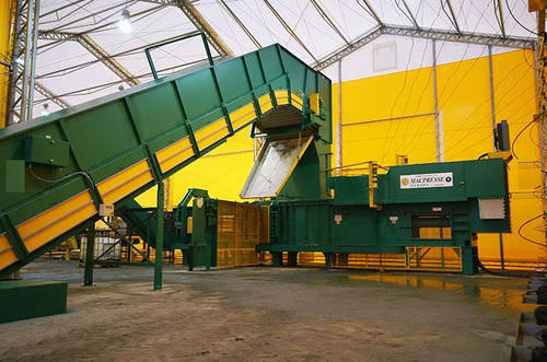 Горизонтальный пакетировочный пресс Mac 110L/1 канал с вертикальной загрузкой для отходов