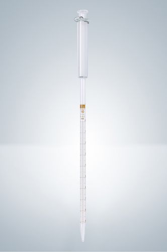 Пипетка одноканальная из боросиликатного стекла, градуированная, ручная.