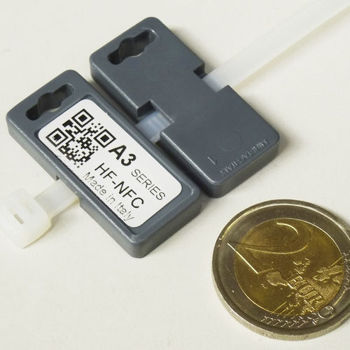 Этикетка со штрих-кодом A3 NNFCпластикдля кабелей