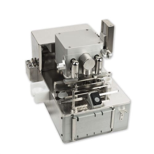 Автоматическая машина наполнения и укупорки CRP для радиофармпрепаратов в ампулах