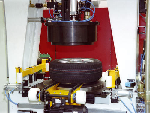 Машина для подкачки шин серии SBFR