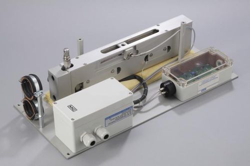 Тепловой массовый расходомер FM-200K-H/FAдля газанастенныйстекло