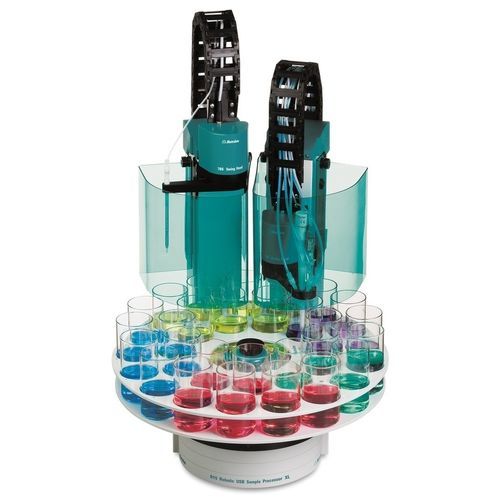 Sample processing workstation 815 Robotic