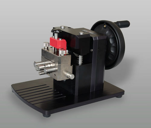 Портативная вырубная машина