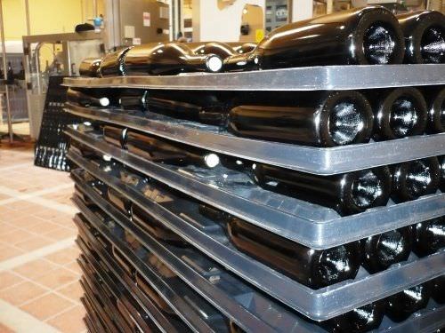 Пластиковая перегородка для хранения вина