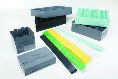 Прямоугольный ящик пластиковый.