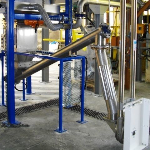 Винтовой конвейер для транспортировки твердых частиц