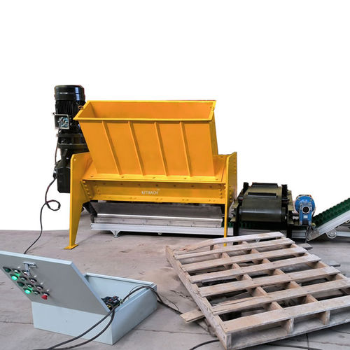 Измельчитель одновальный P30130Kдля деревянного поддонас конвейером