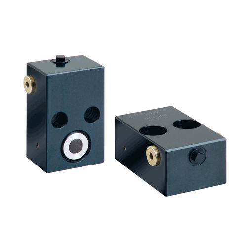 Головка зажимная скользящая 3.2204-1- 2 одностороннего действия с возвратной пружиной гидравлическая