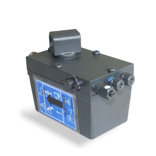 Ручной гидронасос с бакоммаленькийкомпактный