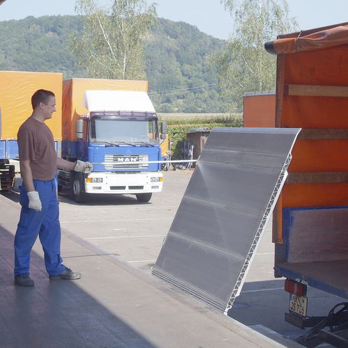 Платформа погрузочная рампа СКБ грузовая алюминиевая складная