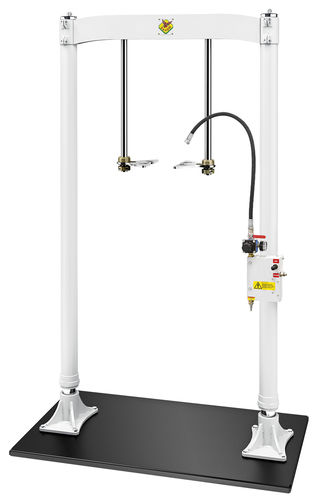 Пневматическое подъемное устройство двухцилиндровое