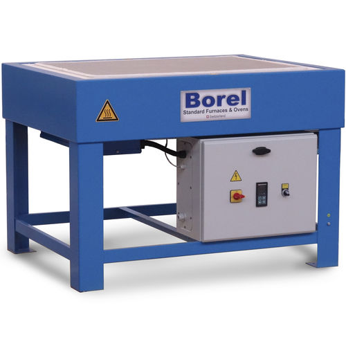 Нагревательный стол TC 300