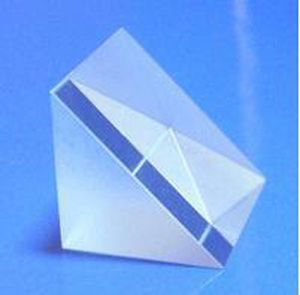 Призма прямоугольная БК7из плавленого диоксида кремния-сапфира