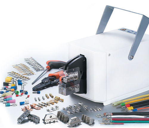 Машина для обжима концевых гильз CMT139автоматическая с ножным управлением