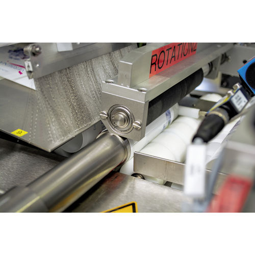 Автоматическая этикетировочная машина TEMдля туб