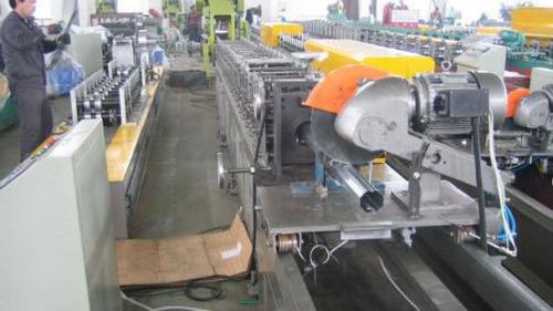 Машина для производства рулонов металлических труб