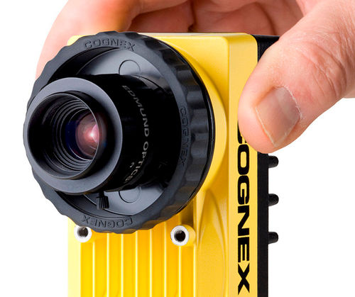 Система машинного зрения In-Sight 5705Cдля промышленных роботовс камерой для инспекционных задач