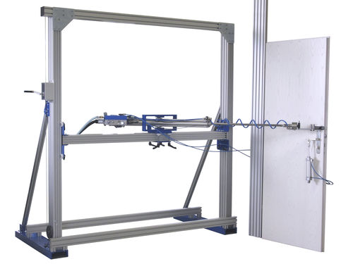 Стенд для испытания дверей многопараметрическиймеханический непрерывного действия