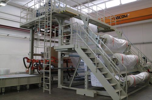 Автоматическая машина для изготовления колпаков FB2000 MEGAстрейч-пленки для поддонов, для крупногабаритных товаров