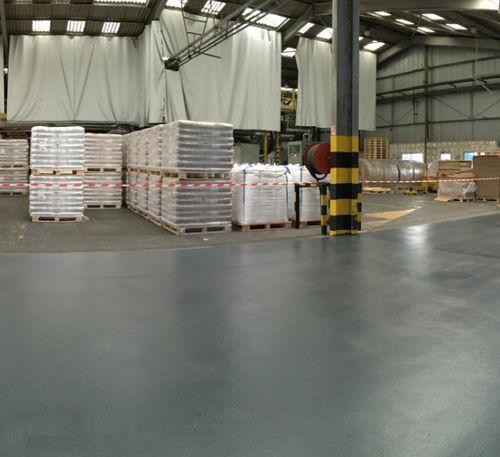 Чистящее моющее средство-обезжириватель CIM 7для бетонадля пола