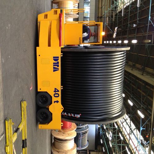 Электрический самоходный прицеп 3-осный