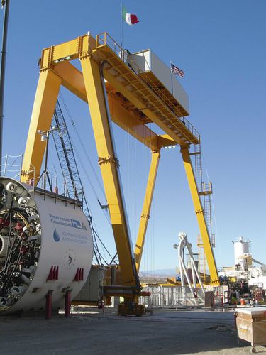 Кран козловой на рельсовом ходу RGC 50для строительных работ