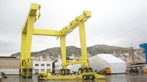 Подъемник для тяжелых грузов MBH 820 + MBT 60 - 25-10