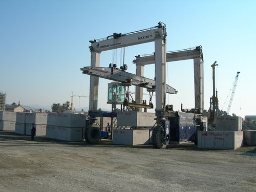 Кран козловой на пневмоколесном ходу МСТ 80 - 36для сборных площадок