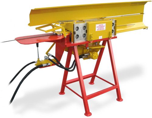 Машина для выпрямления прутков