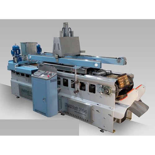 Печь для выпечки печенья JetNut 744обогрев