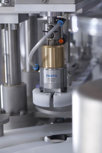 Automatic sealing machine GSM500 capping machinefor capsrotary table