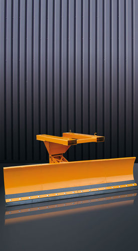 Вилочный погрузчик-снегоочиститель серии 2073.5-8