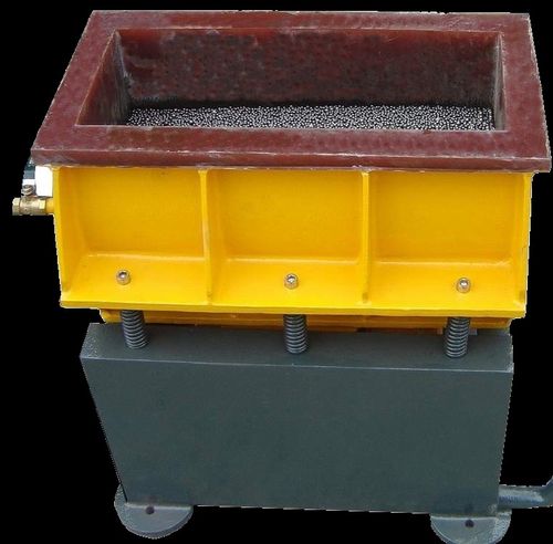 Вибратор с электроприводом линейный многопродуктовый для снятия заусенцев