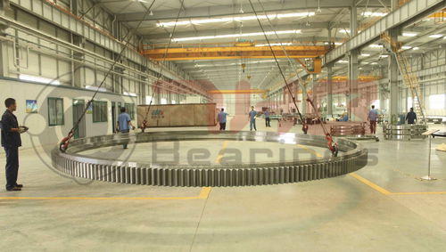 External-toothed slewing ring rollerthree-row