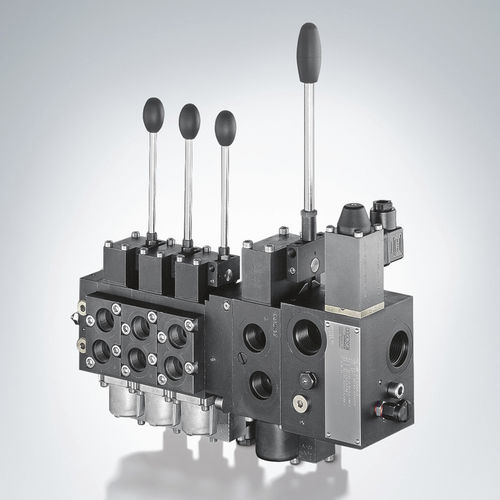 Золотниковый гидрораспределитель PSручнойэлектрогидравлическийпропорциональный