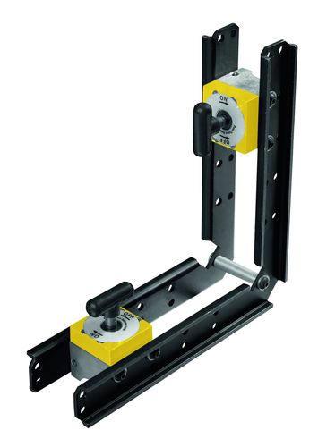 Сварочный угольник А 90магнитный