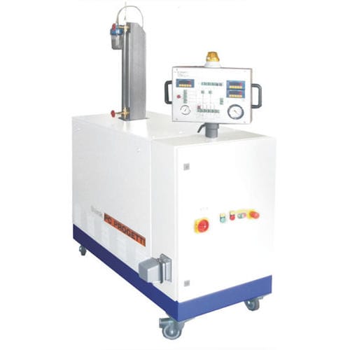 Полуавтоматическая установка наддува СКМ-250 для испытательных стендов