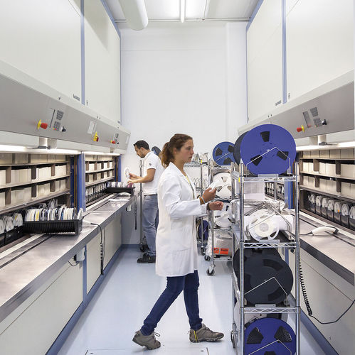 Вертикальная карусель для хранения Rotomatдля электронных компонентов