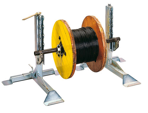 Размотчик кабельного барабана AXO 1600ручнойс валом