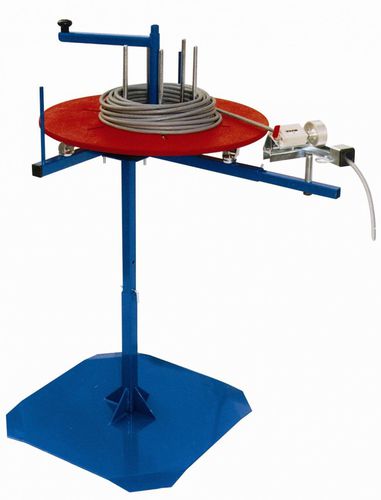 Ручной намотчик-разматыватель кабеля серии PKCOс устройством измерения длины