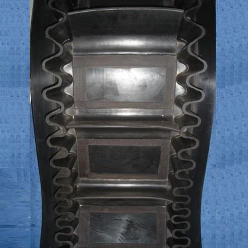 Industrial conveyor belt high-resistancesidewall