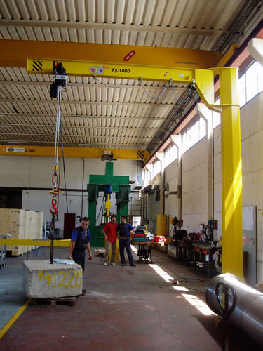 Кран с колонной стрелой GBTrotary