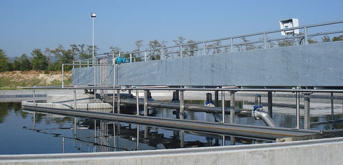 Circular clarifier PTAwith scraper bridge