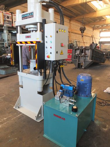 Электрогидравлический пресс с электроприводом формовочного агрегата