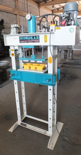 Пресс гидравлический моторизованныйформовочный на заказ