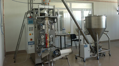 Вертикальная упаковочная машина VFFS для порошков с сервоприводом