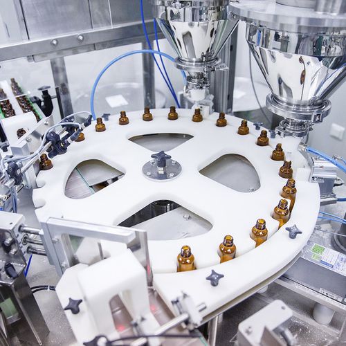 Моноблочный роторный вес для наполнителя и укупорщикадля фармацевтических продуктов