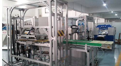 Машина для нанесения клея